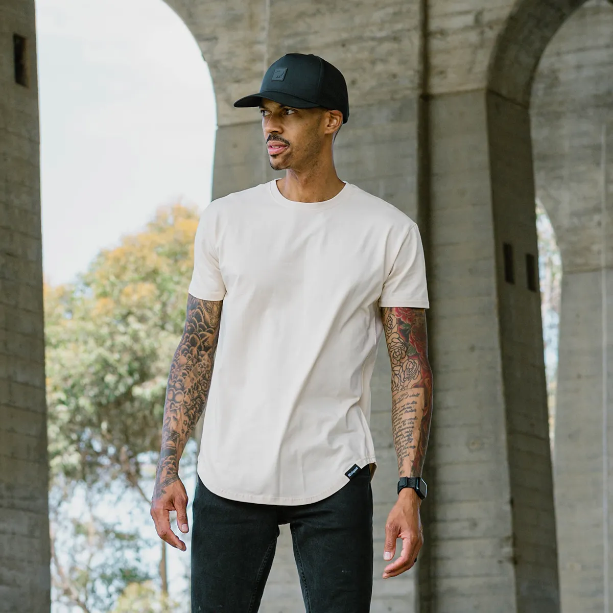 021 ESSENTIAL DROP-CUT T-SHIRT - SAND