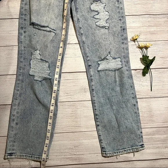 Abercrombie &amp; Fitch The Boyfriend Mid Rise Distressed Jean