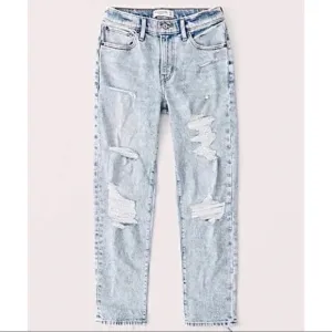 Abercrombie &amp; Fitch The Boyfriend Mid Rise Distressed Jean