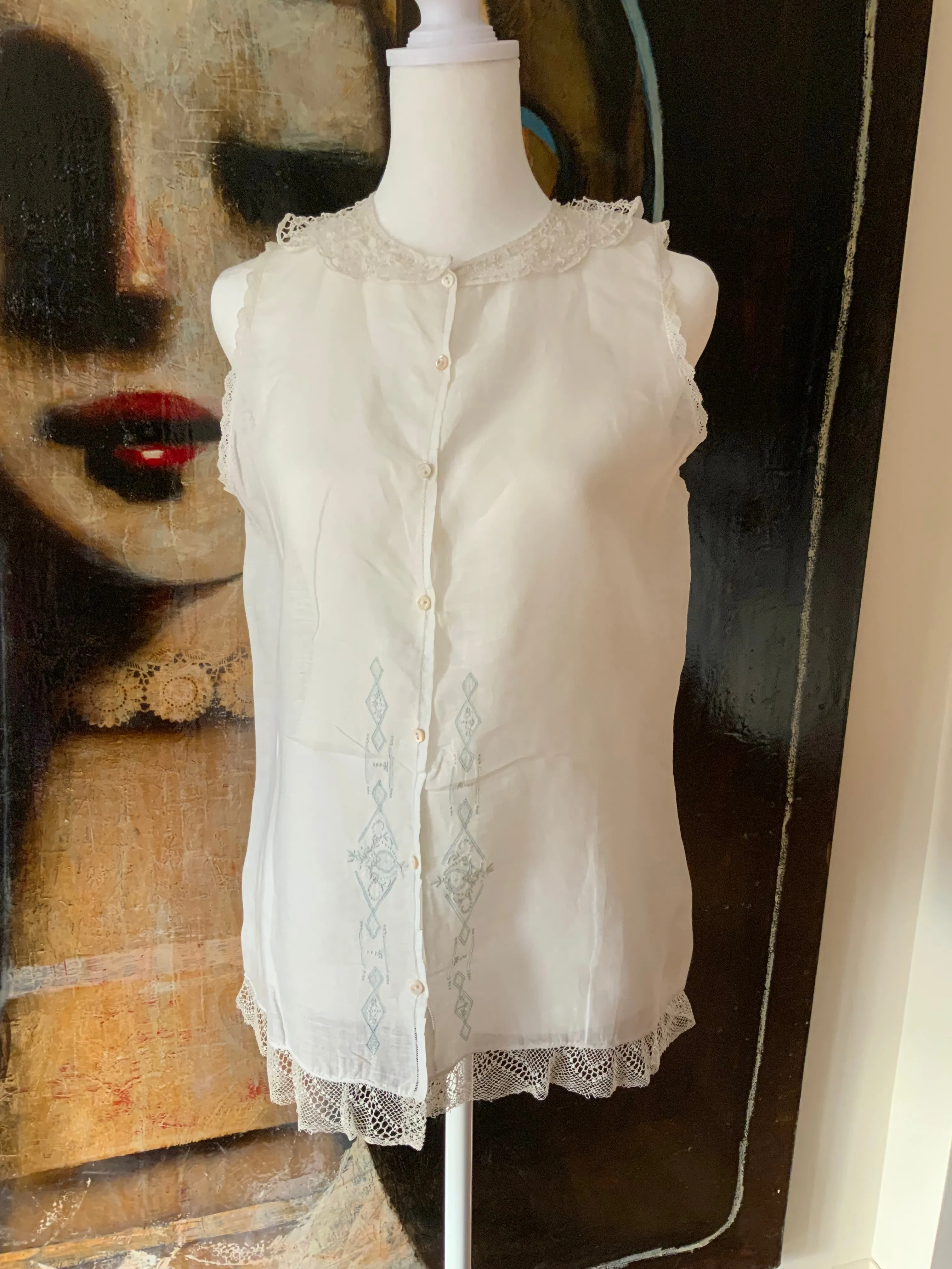 Antique Blouse with Light. Blue Embroidery - 1920 - 20A