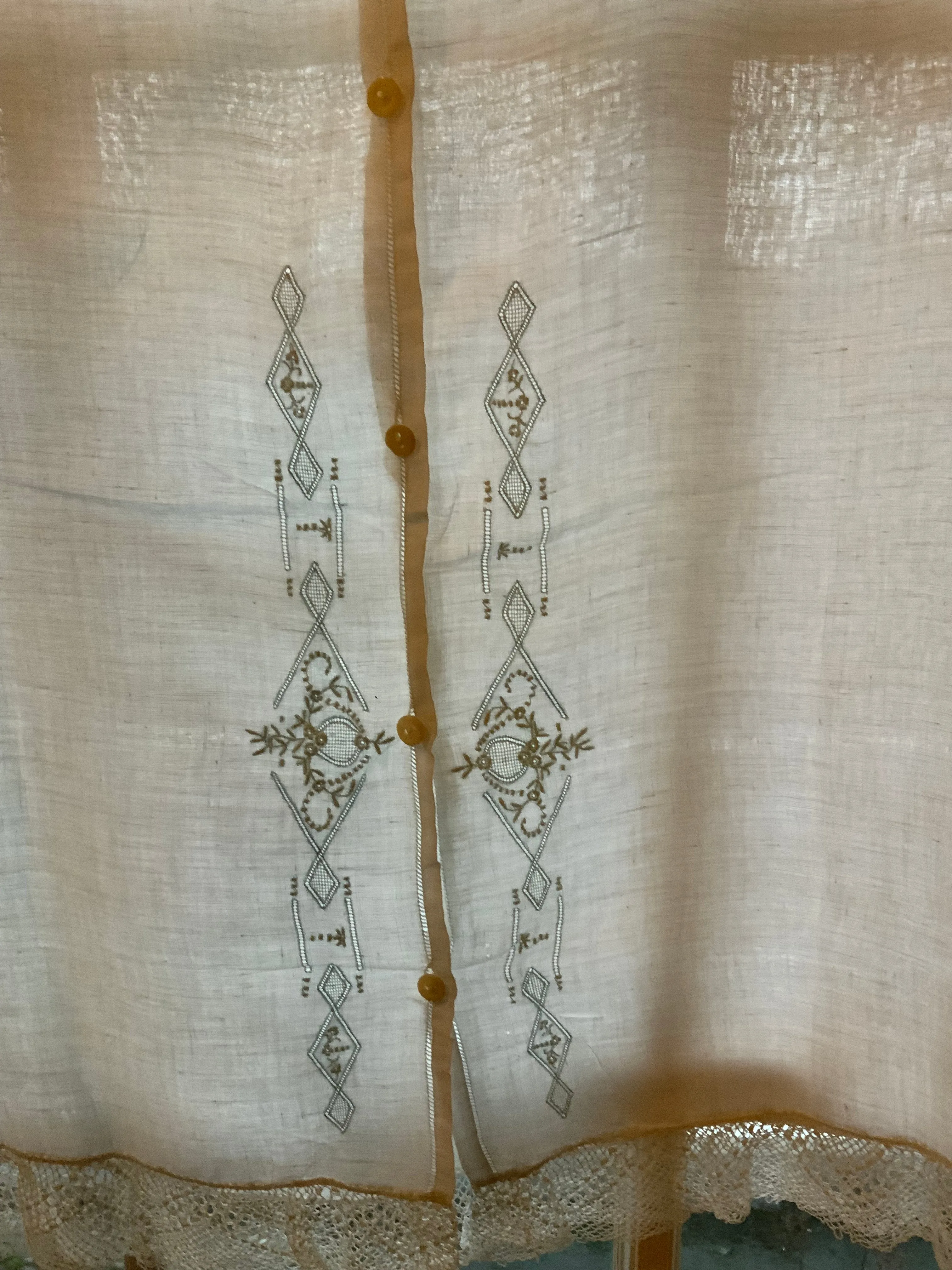 Antique Blouse with Light. Blue Embroidery - 1920 - 20A