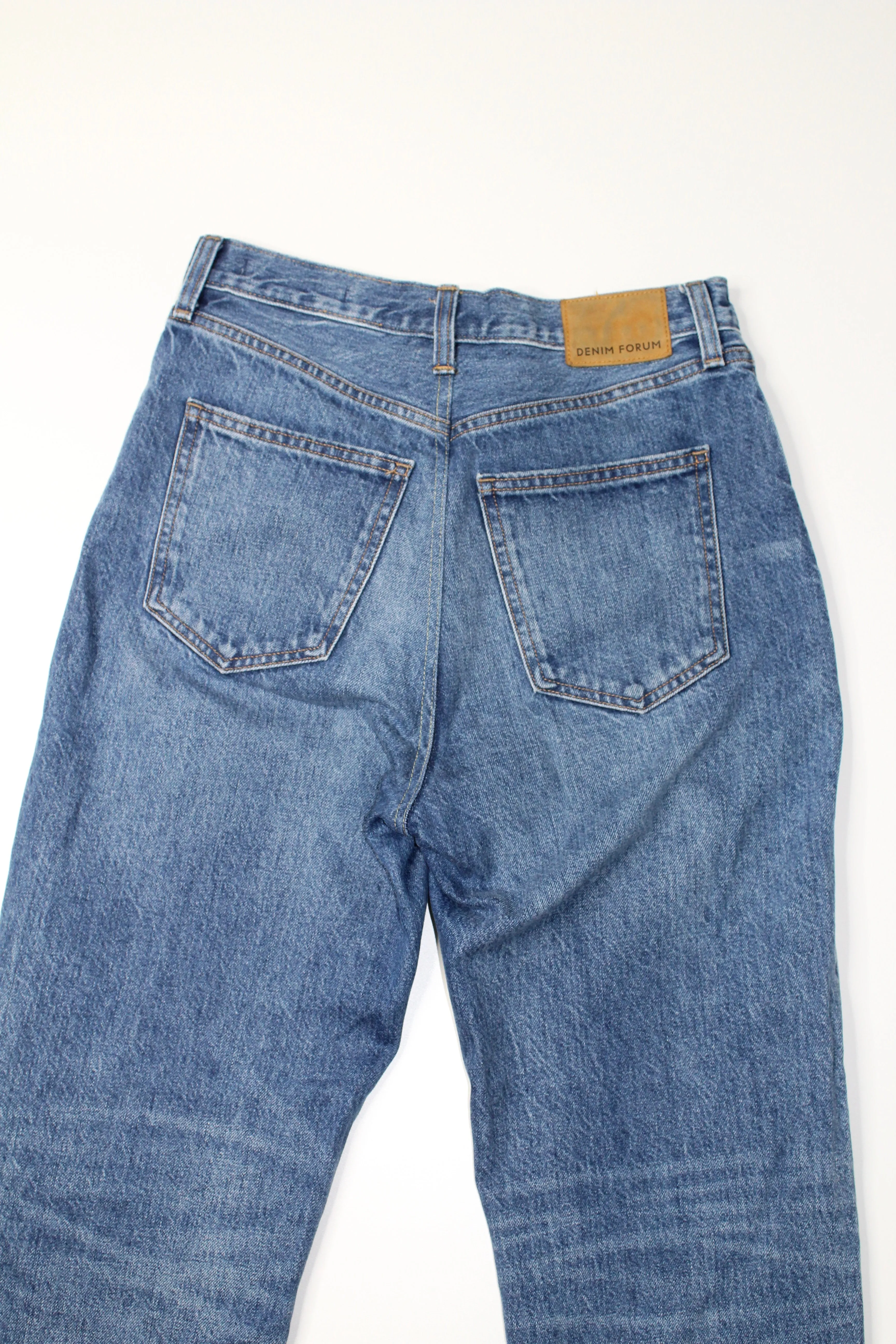 Aritzia denim forum the joni high rise loose jeans, size 27 (28”)
