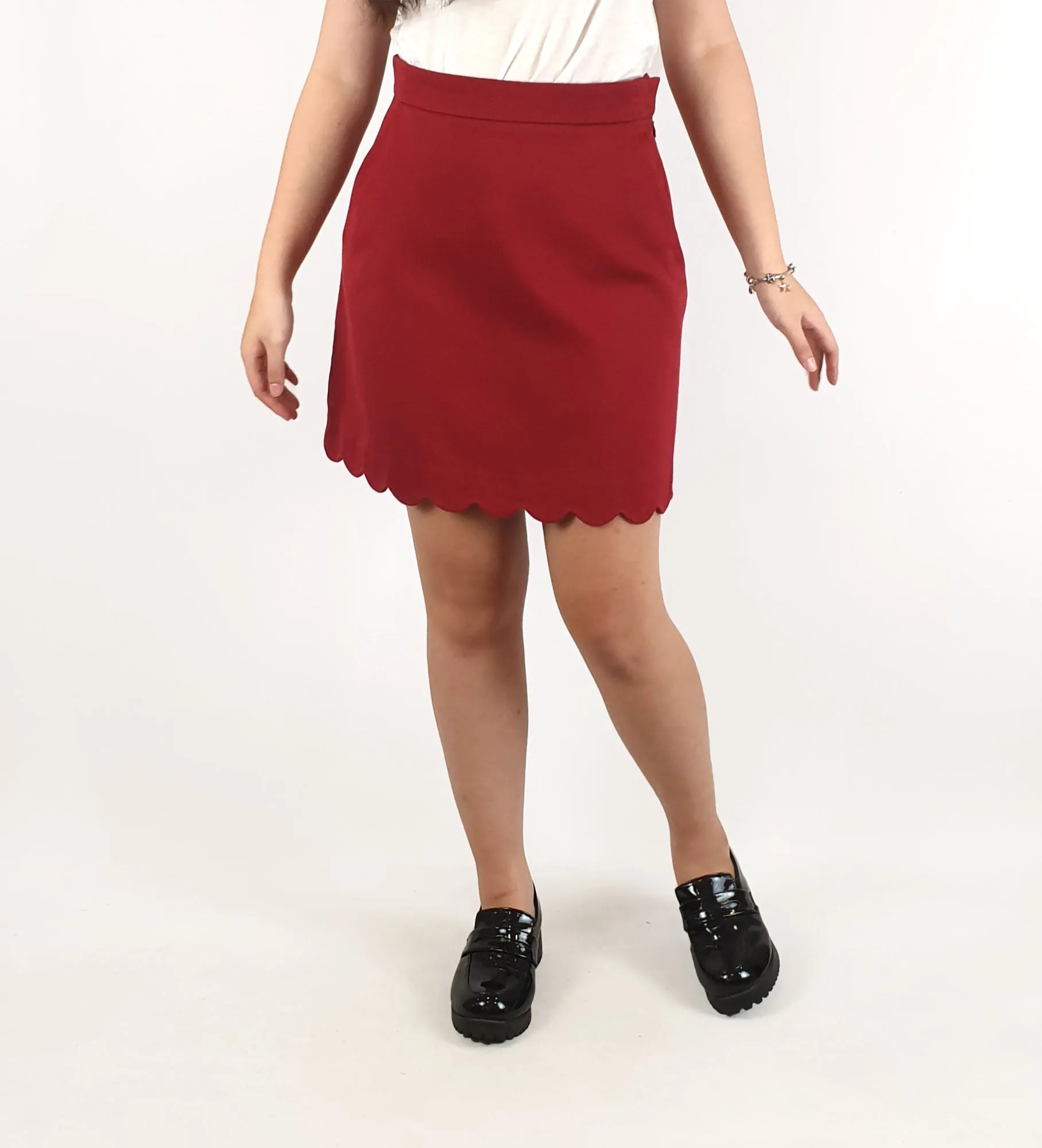 Cos red cotton skirt with scaloped bottom hem size 36 (best fits size 6)