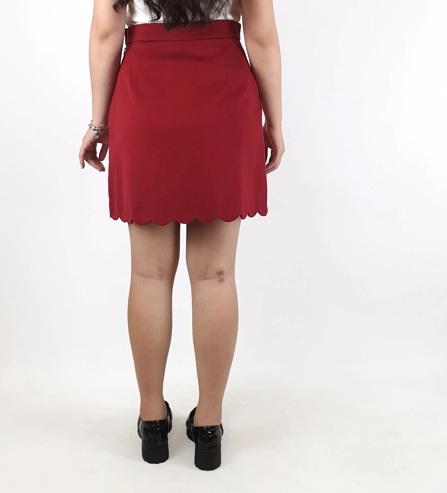 Cos red cotton skirt with scaloped bottom hem size 36 (best fits size 6)