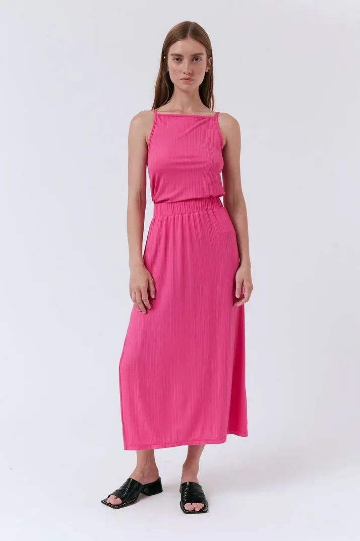 eve skirt in fuchsia