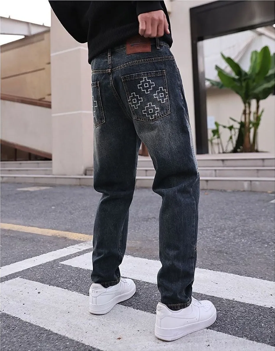 Fashionable Men's Tapered-Leg Jean Featuring Creative Embroidery