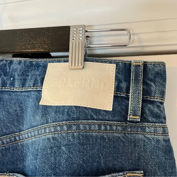 GRLFRND The Cassidy Mid Rise Straight Jeans Runyon Canyon Blue Size 30