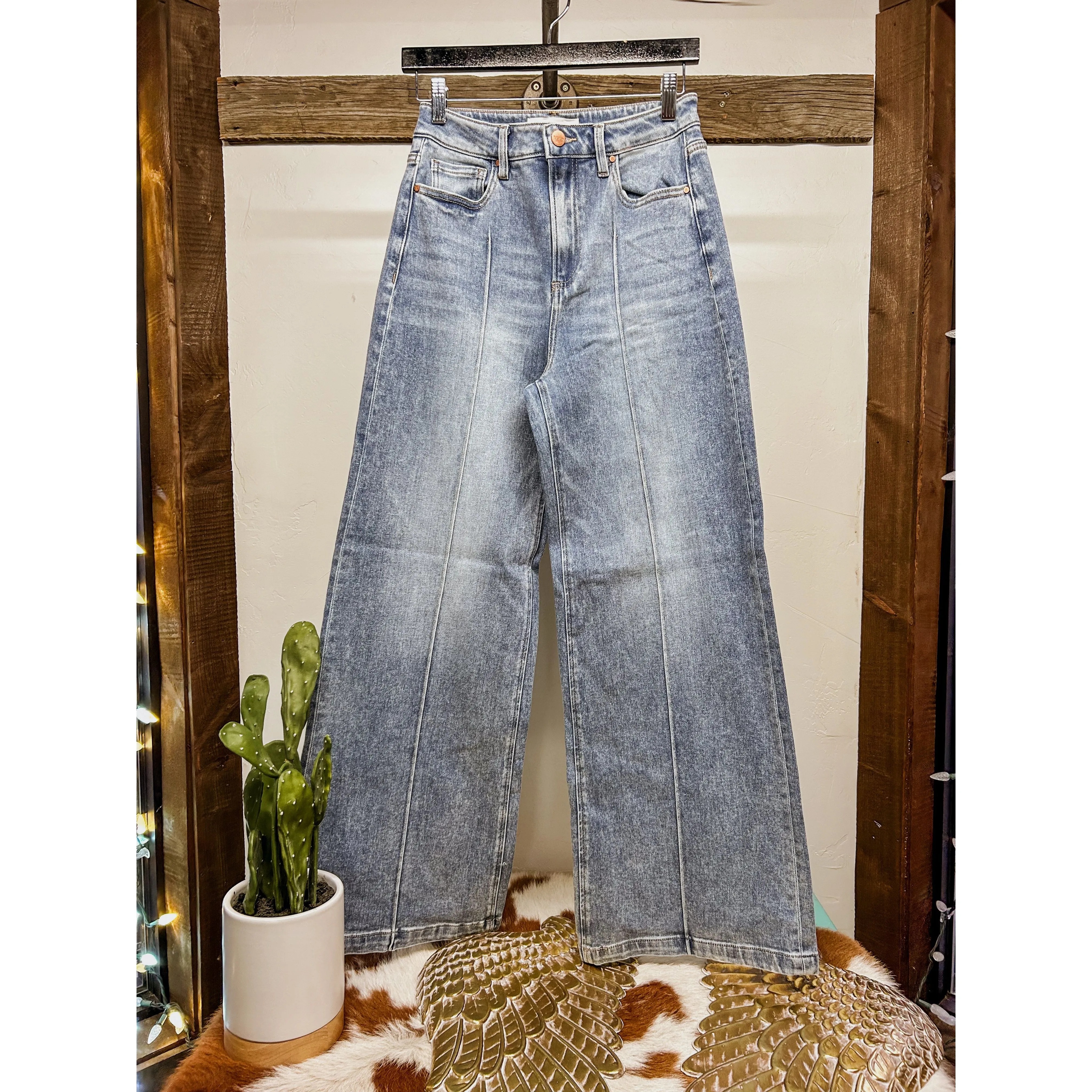 High Waist Wide Leg Pintuck Detailed Jeans