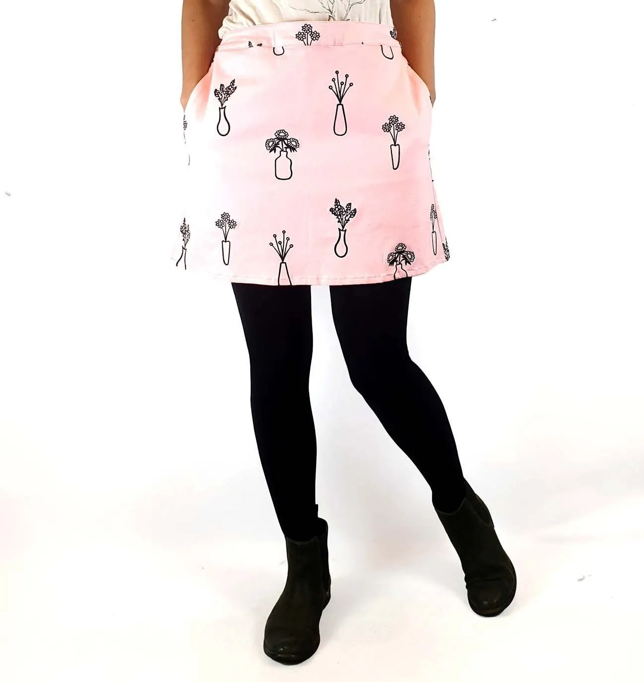 Jericho Road pink skirt with embroydered flowers size 8