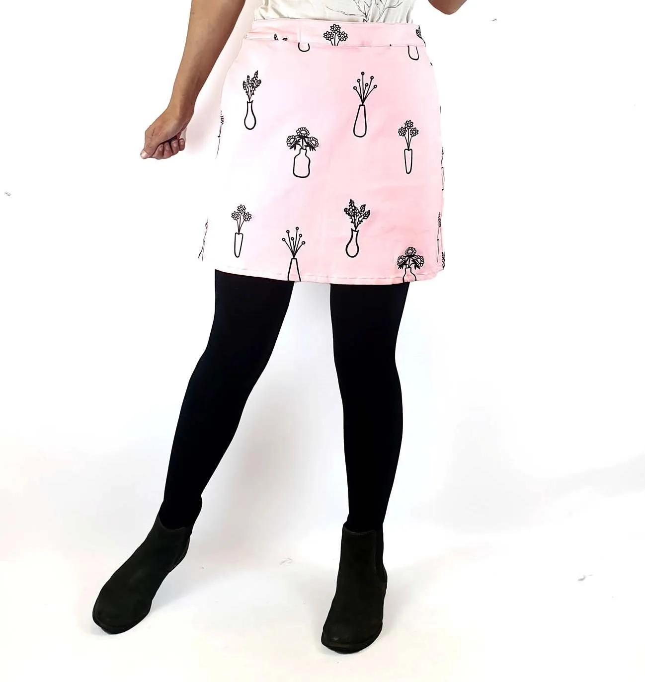 Jericho Road pink skirt with embroydered flowers size 8