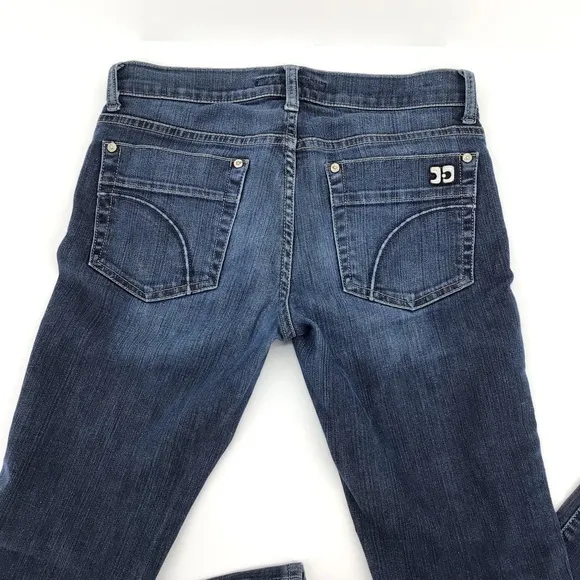Joe's Jeans The Cigarette Cut Kennedy Wash Straight Leg Size 26