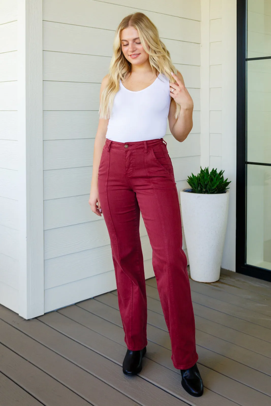 JUDY BLUE Phoebe High Rise Front Seam Straight Jeans in Burgundy