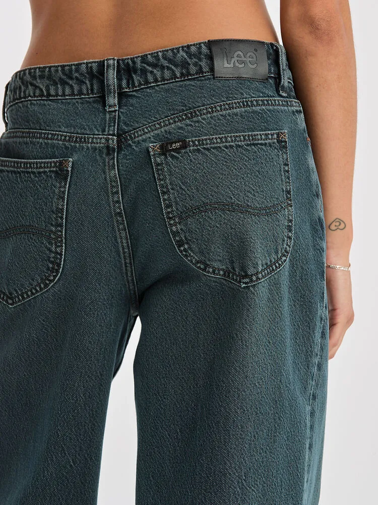 Lee | Low Slouch