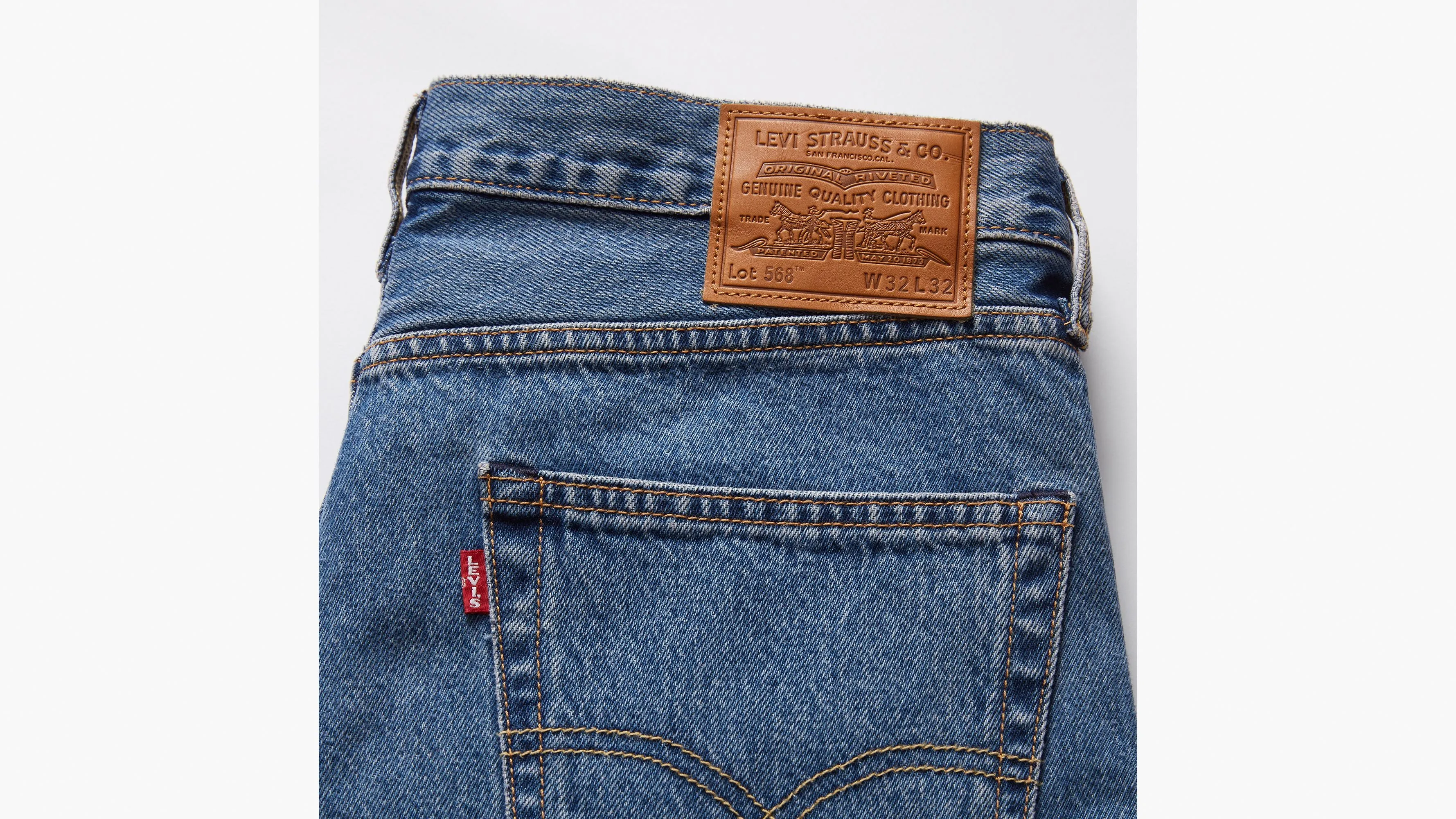 Levis | 568™ Stay Loose Jeans | 0061 Essentials