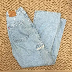 Levi's - High Loose Wide Legged Denim Jeans - Blue - 30x31