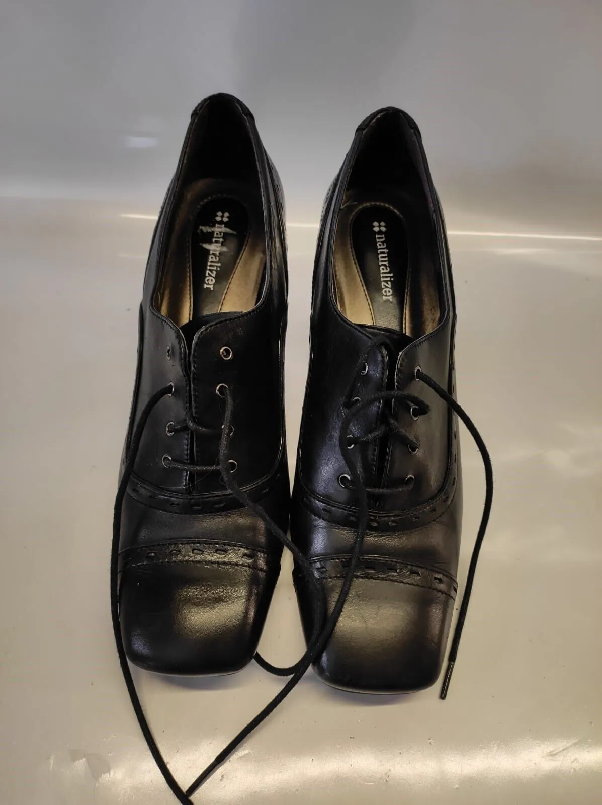 NATURALIZER black Lace Up leather heel Shoes size 8 1/2 N