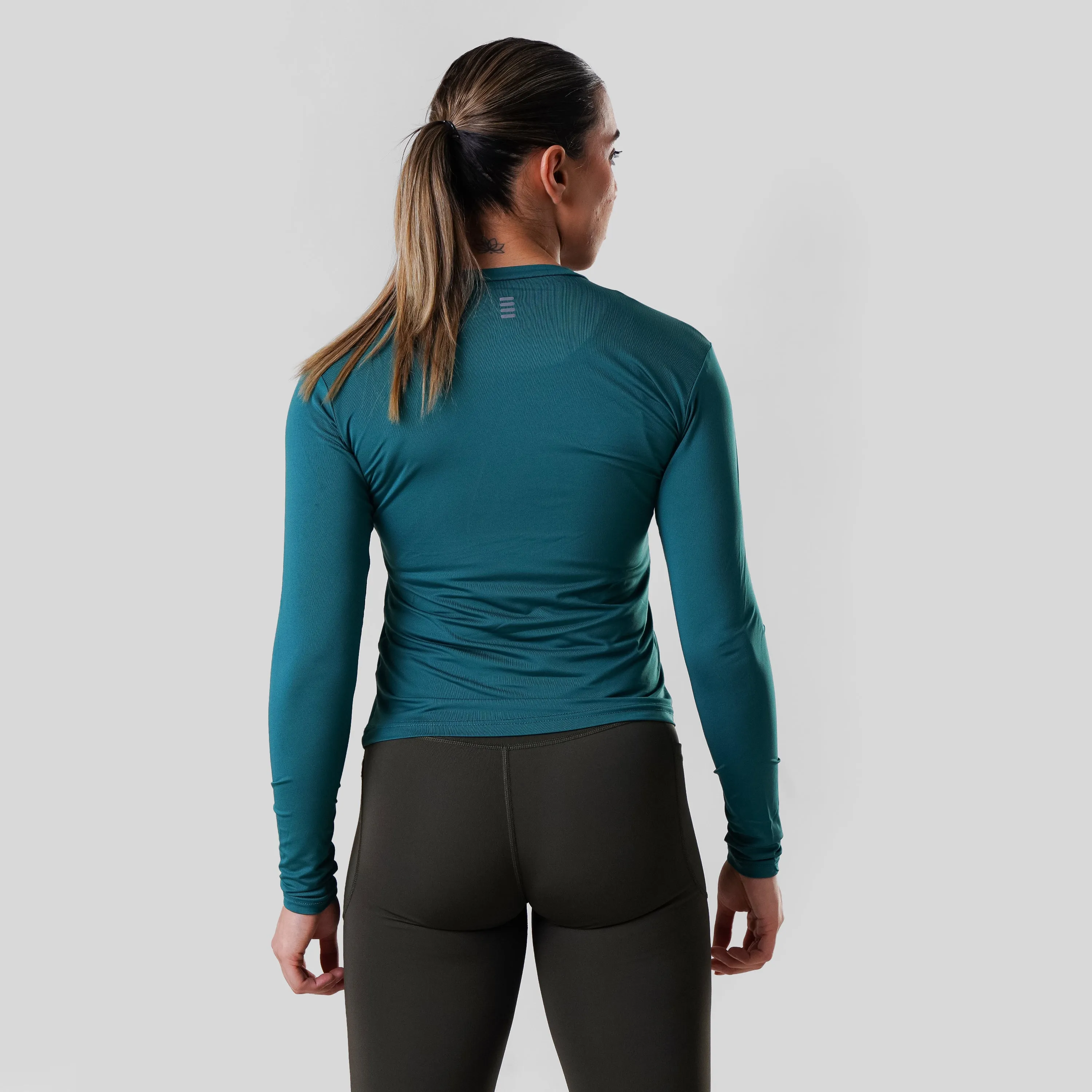 NOMAD WOMEN'S FULL SLEEVE COMPRESSION TEE