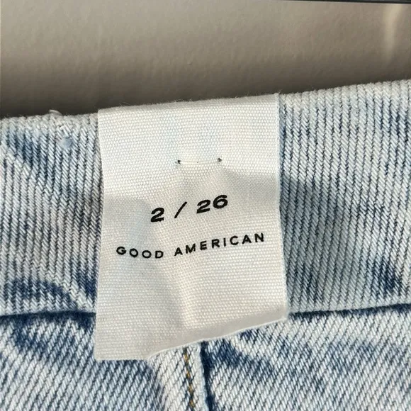 NWOT Good American 90’s Relaxed Jeans Size 2/26