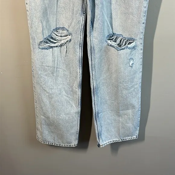 NWOT Good American 90’s Relaxed Jeans Size 2/26