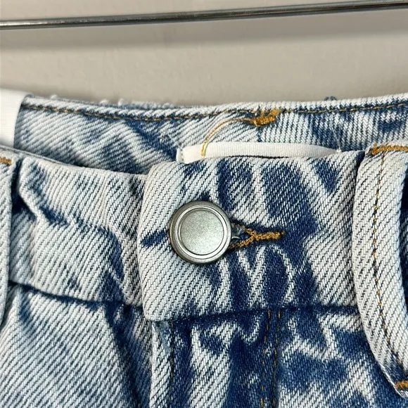 NWOT Good American 90’s Relaxed Jeans Size 2/26
