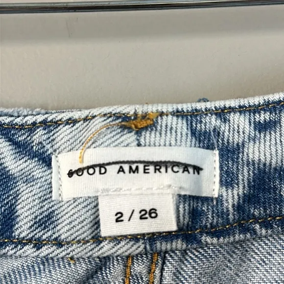 NWOT Good American 90’s Relaxed Jeans Size 2/26