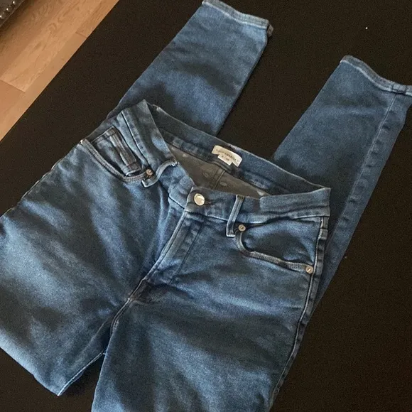 NWOT GOOD AMERICAN GOOD LEGS JEANS