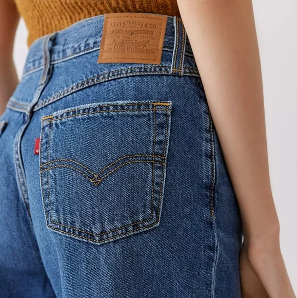 NWT Levi's Premium Boo Boo Medium Wash 80s Mom Jeans 26x30