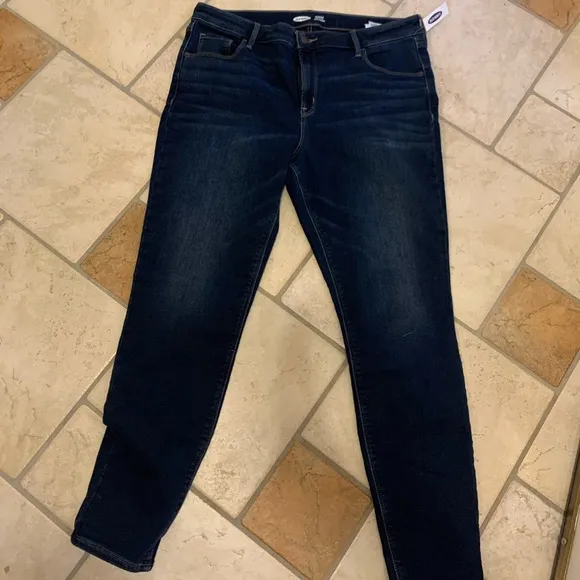 NWT! Rockstar Jeans from Old Navy