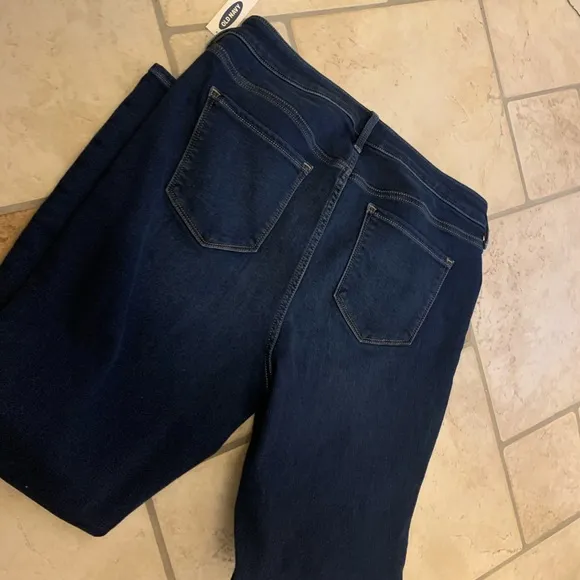 NWT! Rockstar Jeans from Old Navy