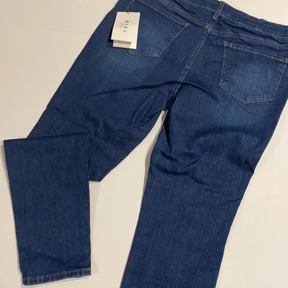 NYDJ SZ 8 Medium Wash Skinny Denim Blue Jeans New D31