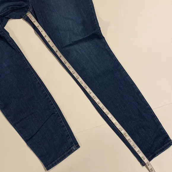 NYDJ SZ 8 Medium Wash Skinny Denim Blue Jeans New D31