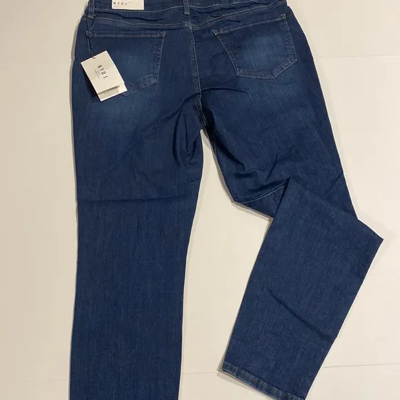 NYDJ SZ 8 Medium Wash Skinny Denim Blue Jeans New D31