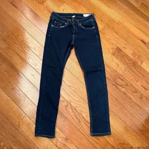 RAG &amp; BONE Woman’s Capri Blue Jeans