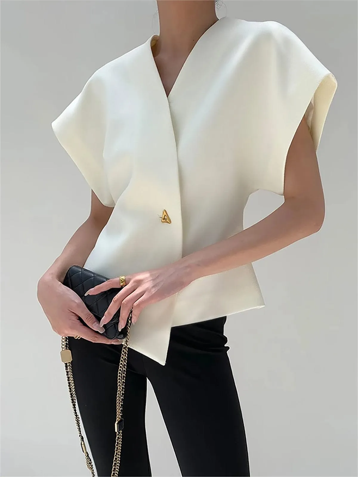 Serenella | Trendy V-Neck Blouse