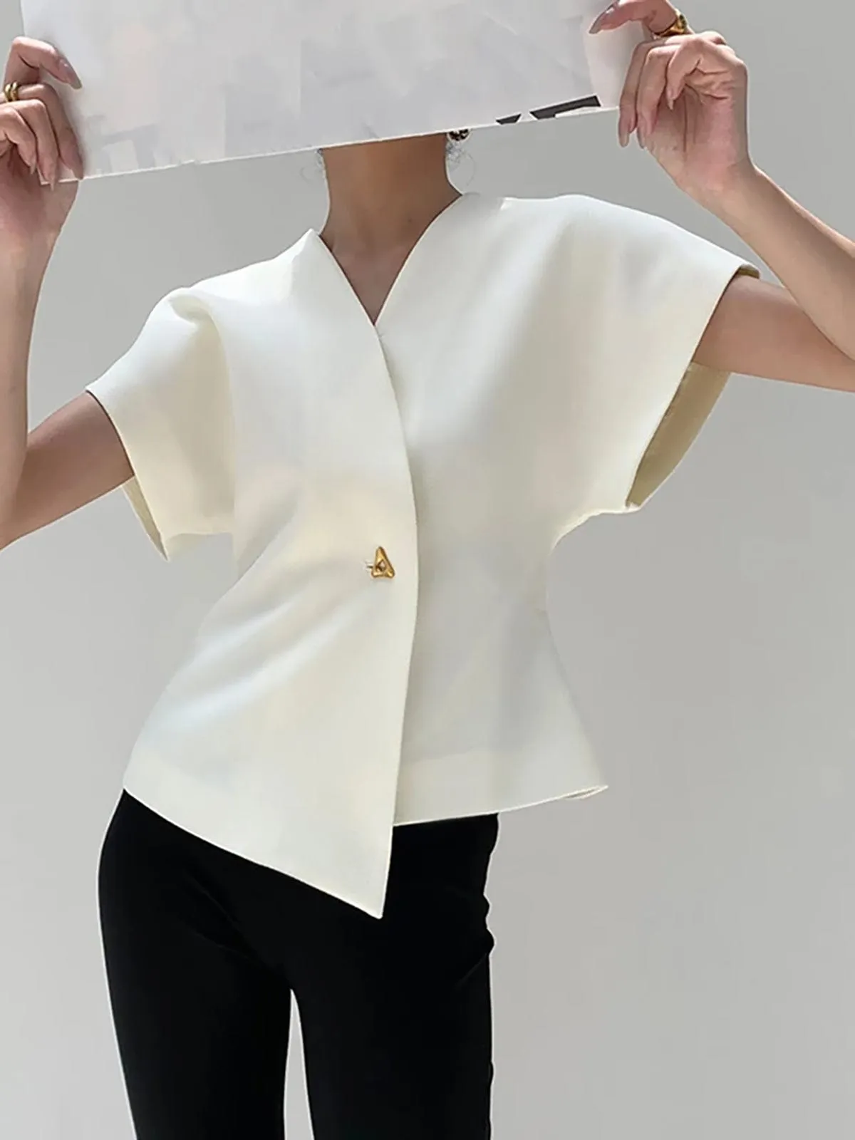Serenella | Trendy V-Neck Blouse