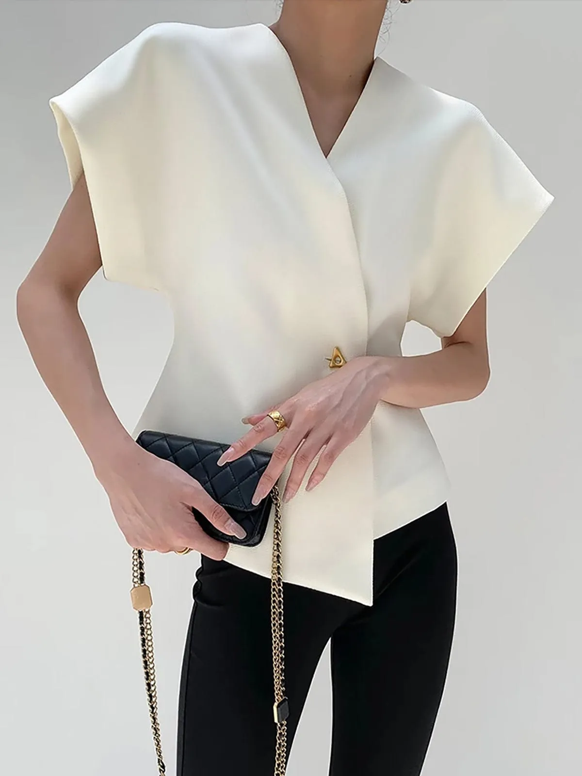 Serenella | Trendy V-Neck Blouse
