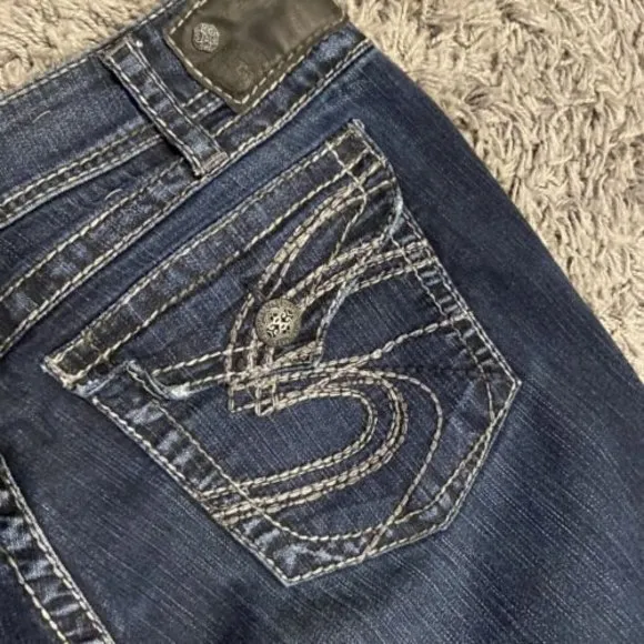 Silver Jeans Women’s Suki Surplus Dark Wash Size W34 X L30