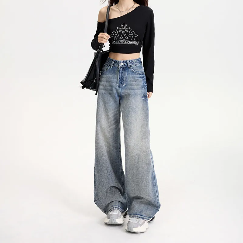 Slimming and Loose-Fitting Women's Jeans for a Comfortable Style