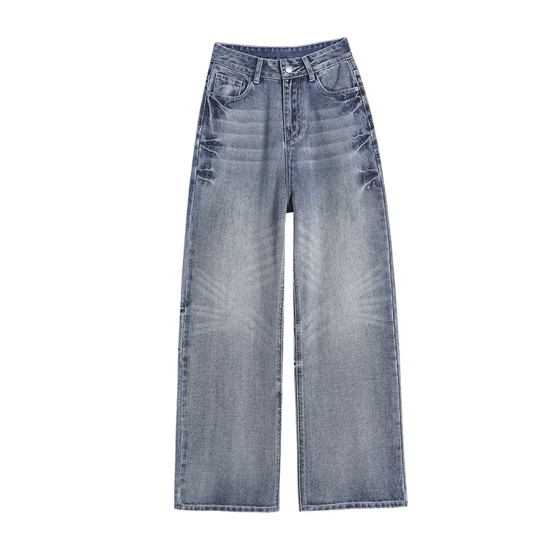 Slimming and Loose-Fitting Women's Jeans for a Comfortable Style