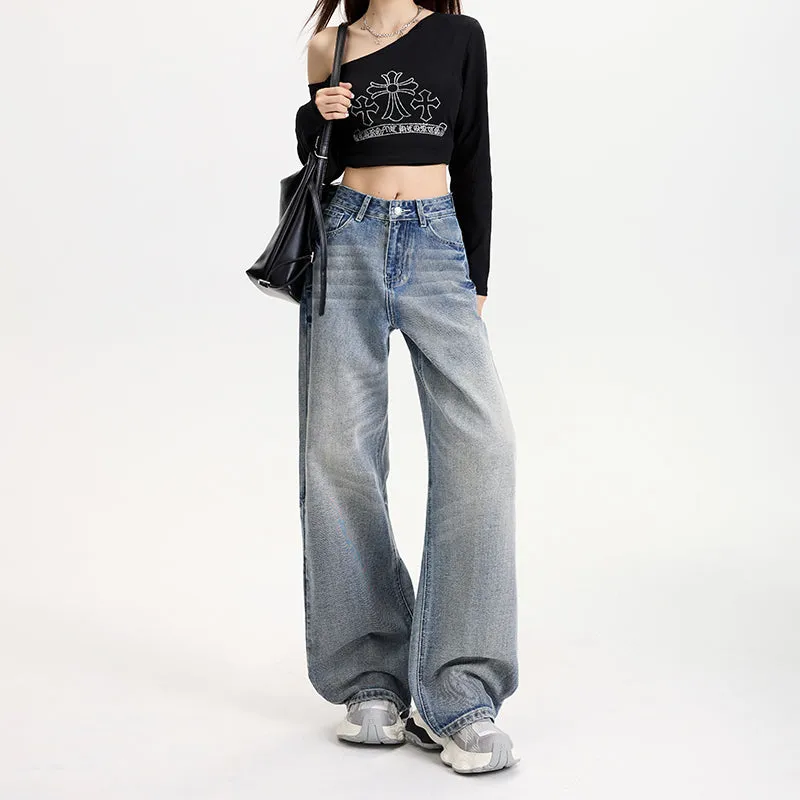 Slimming and Loose-Fitting Women's Jeans for a Comfortable Style