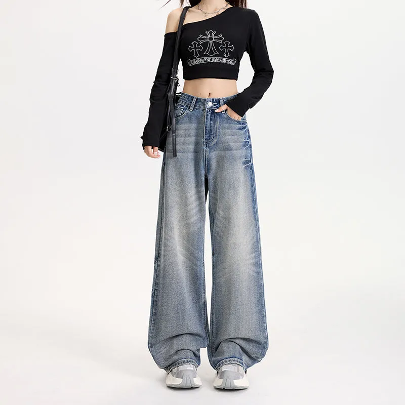 Slimming and Loose-Fitting Women's Jeans for a Comfortable Style