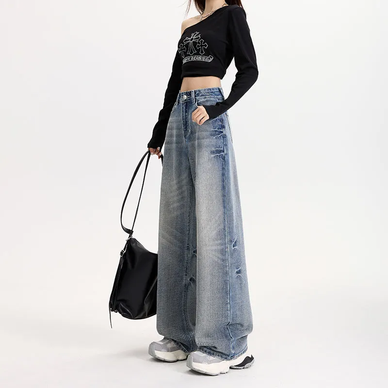 Slimming and Loose-Fitting Women's Jeans for a Comfortable Style