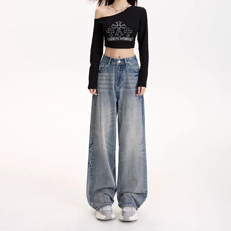 Slimming and Loose-Fitting Women's Jeans for a Comfortable Style