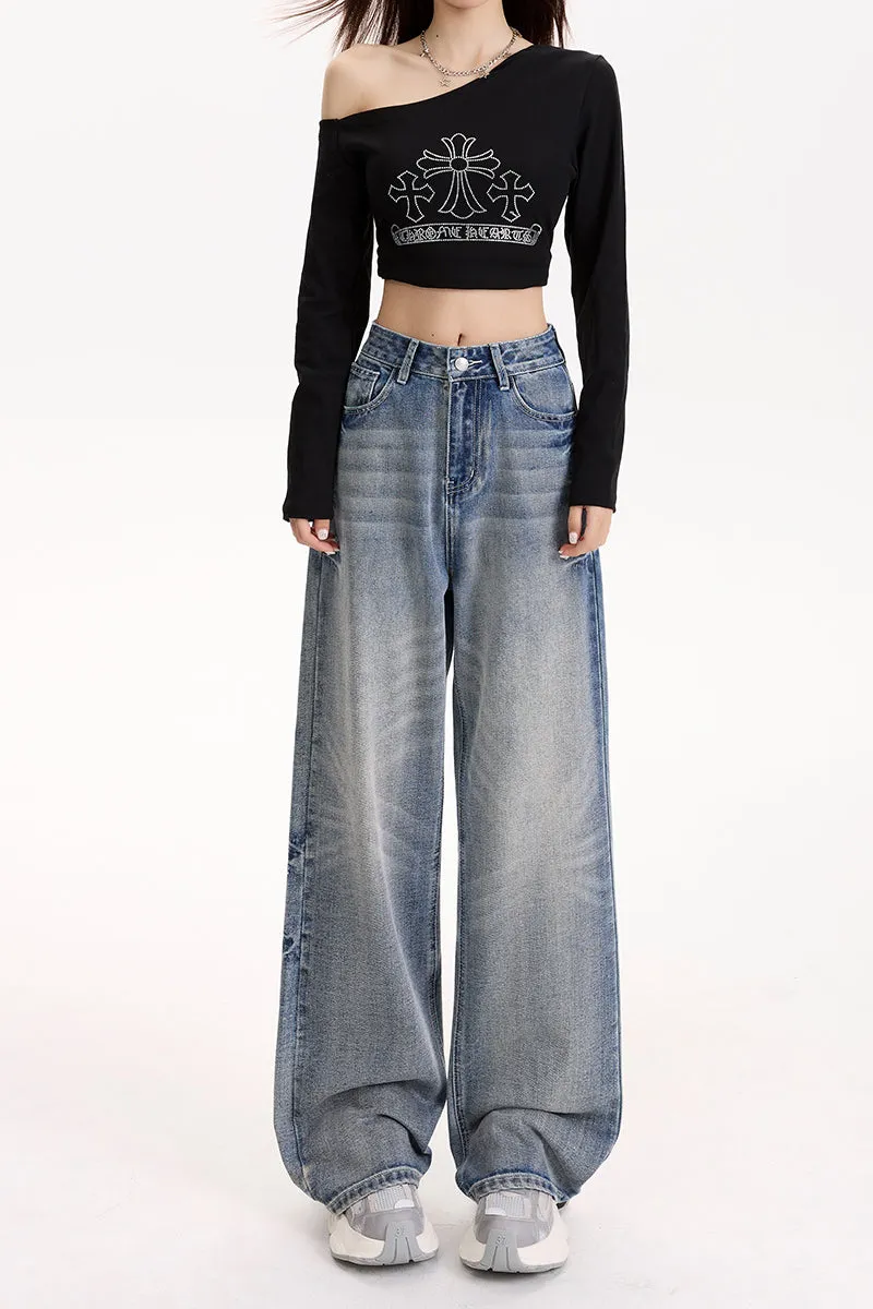 Slimming and Loose-Fitting Women's Jeans for a Comfortable Style