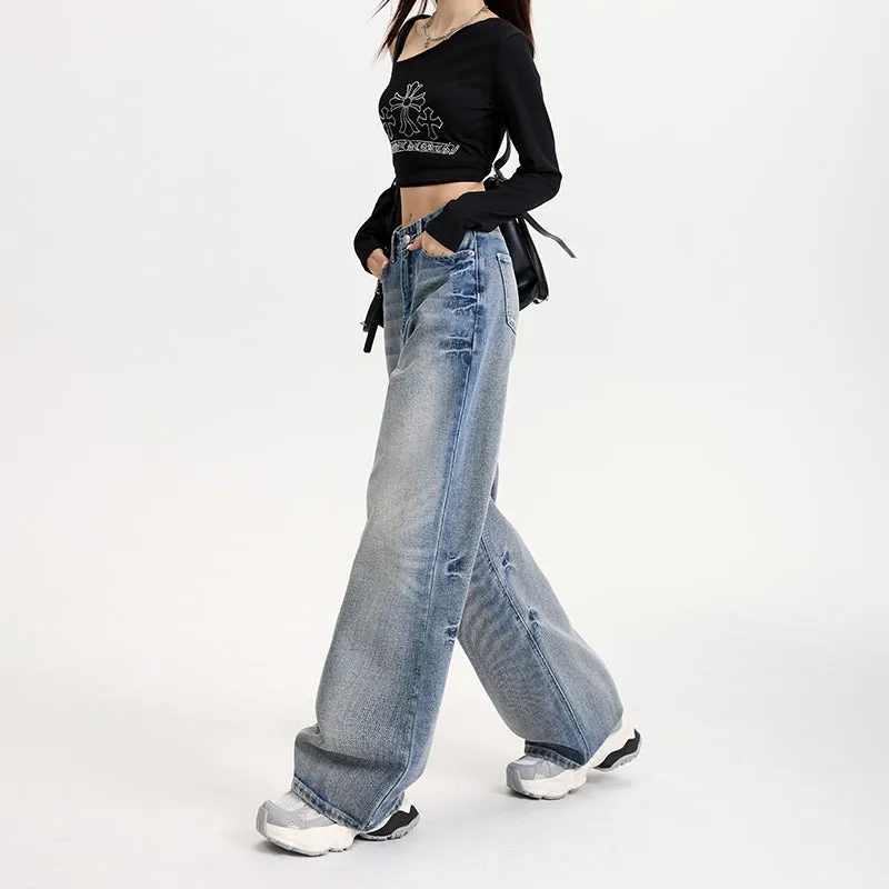 Slimming and Loose-Fitting Women's Jeans for a Comfortable Style