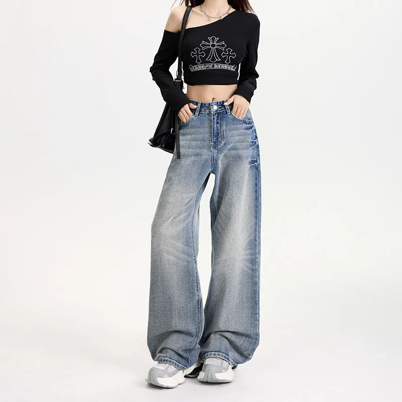 Slimming and Loose-Fitting Women's Jeans for a Comfortable Style
