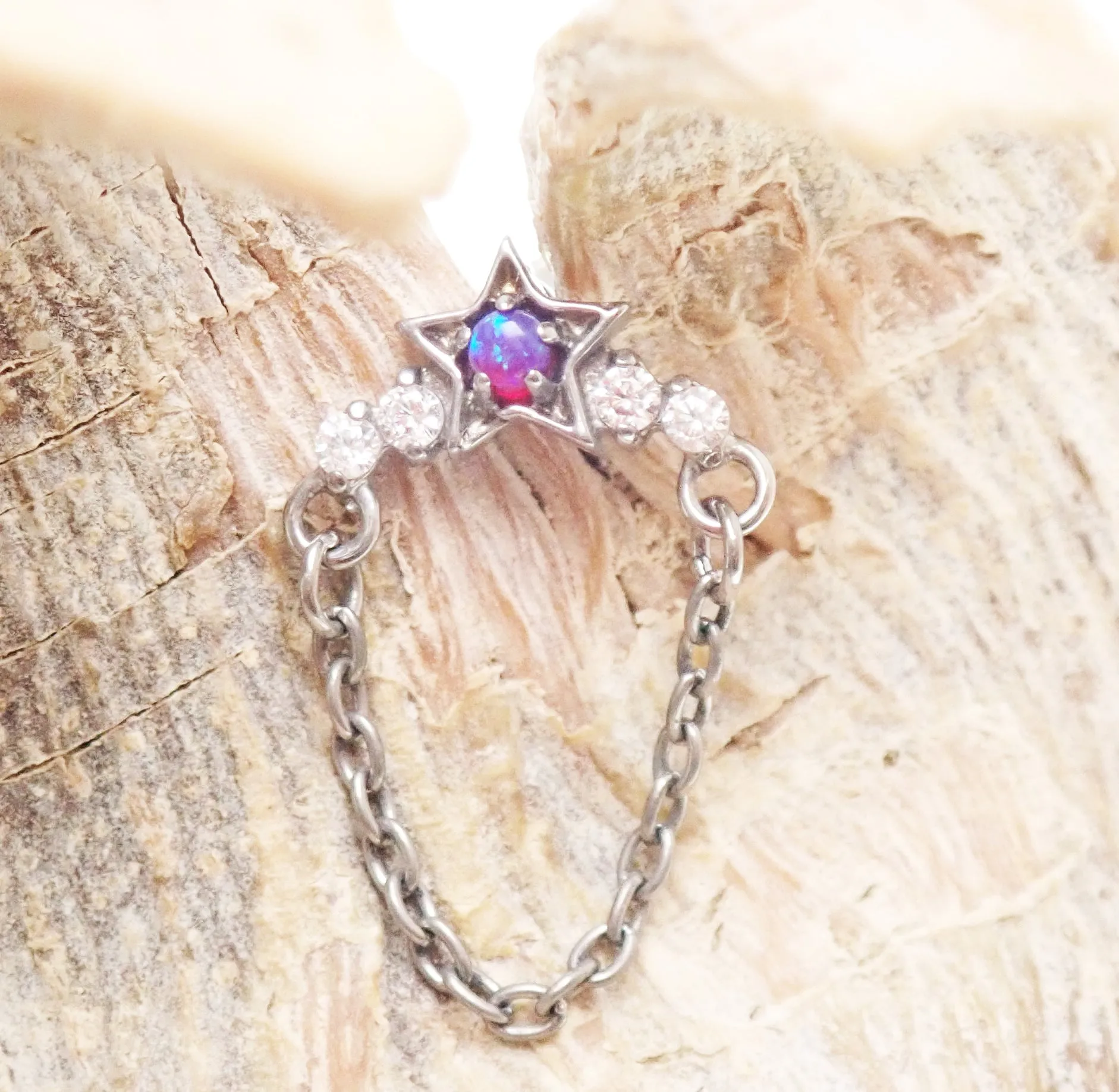 Star Opal Chain Helix Titanium Flatback Piercing - 20g, 18g, 16g, 14g