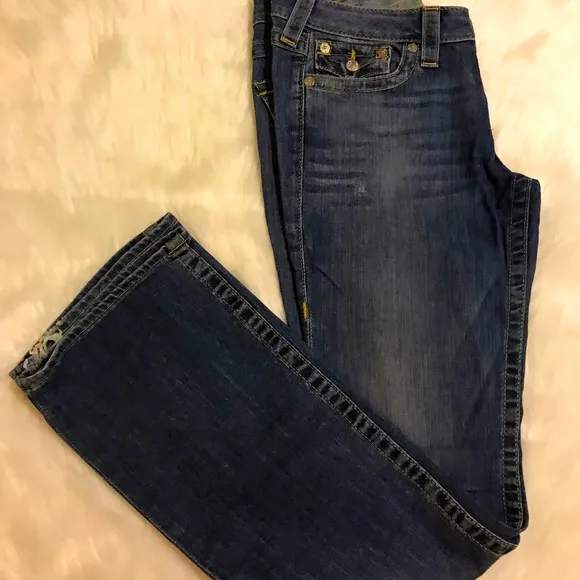 Sz 29 True Religion Boot Cut Jeans.   💃🏽