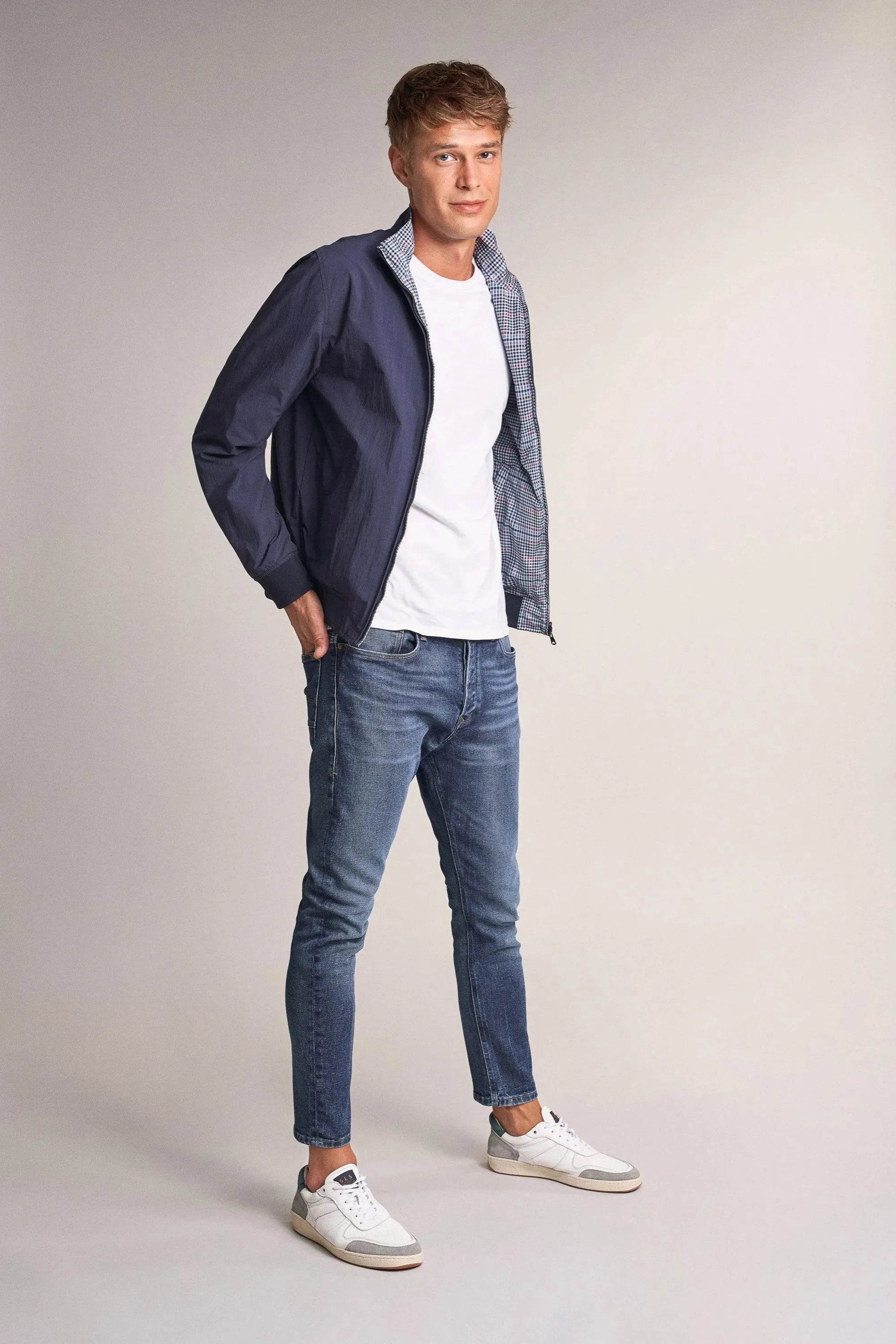 VAQUEROS KARL LOOSE SLIM CON DESGASTE