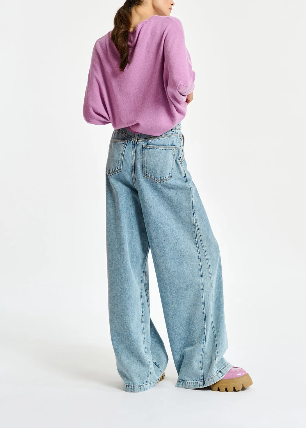 Wide-leg blue jeans
